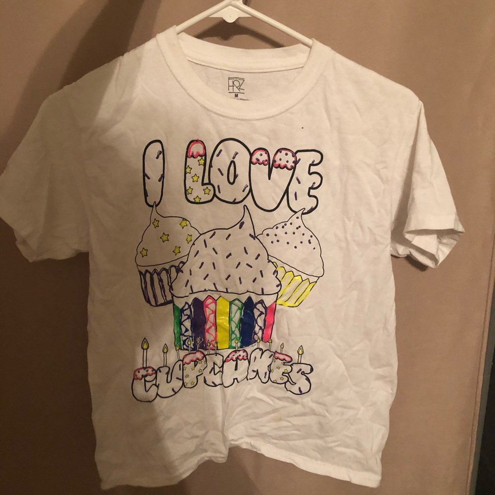 "I love cupcakes" girl's shirt